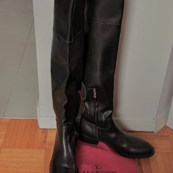 Valentino Black Over-the-Knee Leather Boots - Picture 4 of 5